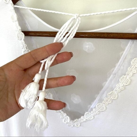 Elie Tahari jersey knit top with floral appliqués, tie at the back - Picture 6 of 11